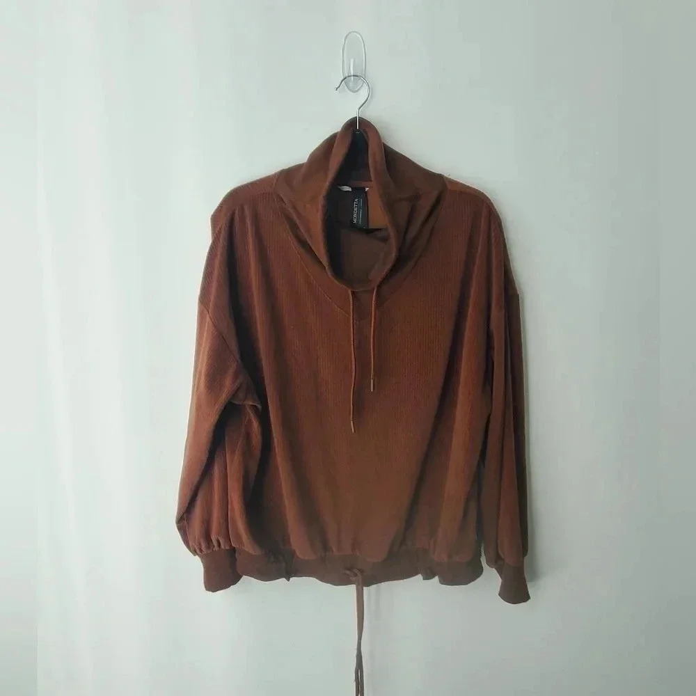 Mondetta velour turtleneck sweater